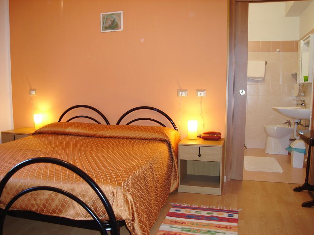 Hotel Spampatti Кастьоне-делла-Презолана Экстерьер фото